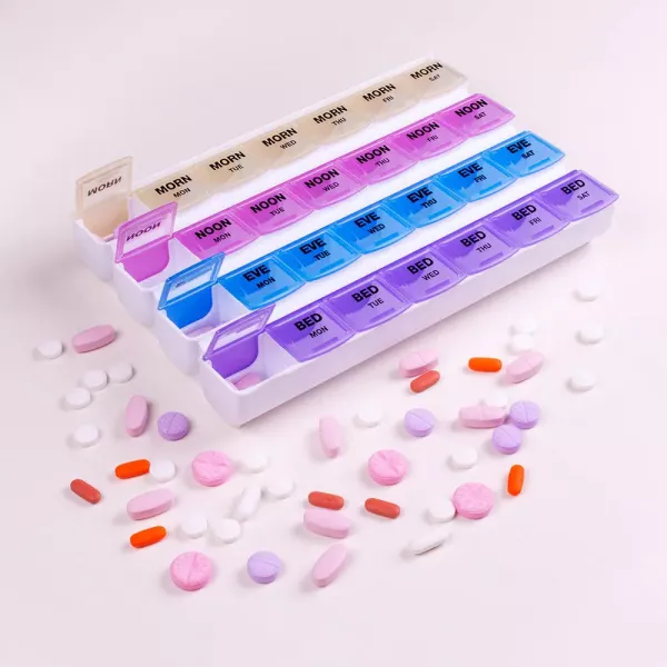 Memosan 7 Days 28 Compartment Pill Box ���������� ��� �������� �� 7 ���� �� 28 ���������, ������������