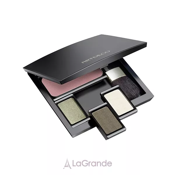 Artdeco Blusher Brush for Beauty Box ����-����� ��� �����