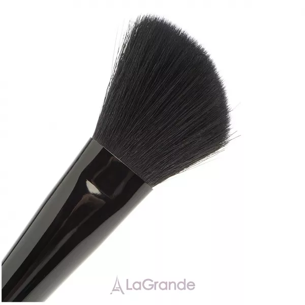 Pupa Angled Blusher Brush ����� ��� ����� ���������
