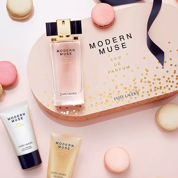 Estee Lauder Modern Muse ����� ( ��������������� ���� 50 �� + ���� ��� ���� 75 �� + ������ ��� ���� 75 �� )