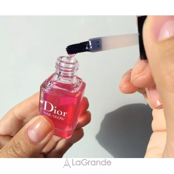 Christian Dior Nail Glow ��� ��� ������ � �������� ������������ �������� (������)