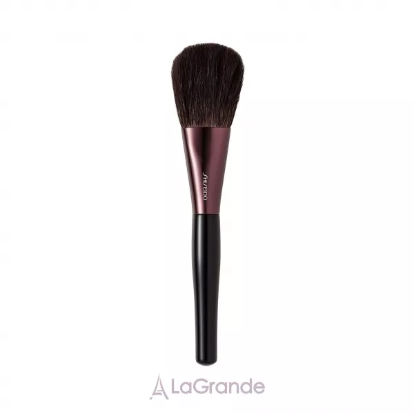 Shiseido Powder Brush ������������ ����� ��� �����