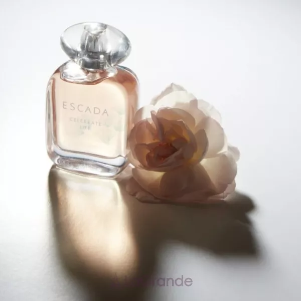 Escada Celebrate Life ����������� ���� (������)