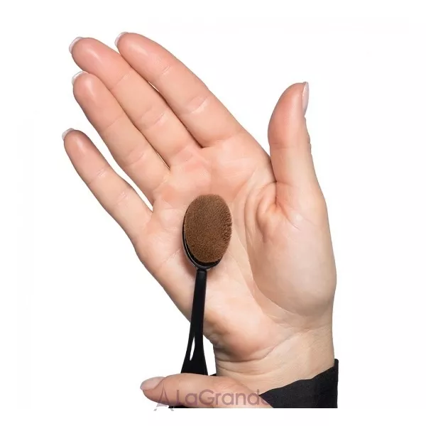 Artdeco Medium Oval Brush Premium Quality �������� ������� ���������� ������