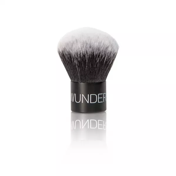 Wunder2 Kabuki Brush ������� ��� �������