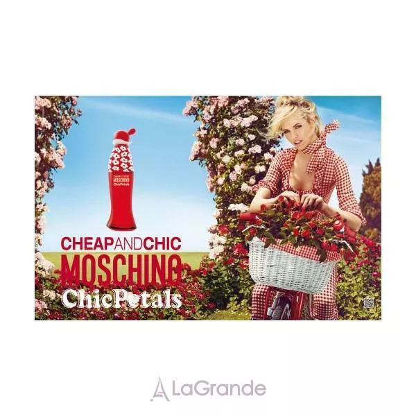 Moschino Cheap and Chic Chic Petals ��������� ����