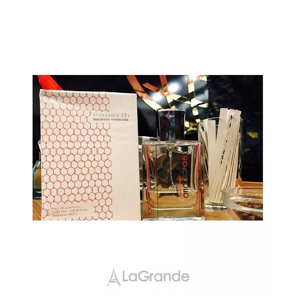 Fragrance World Esscentric 05 ��������������� ����