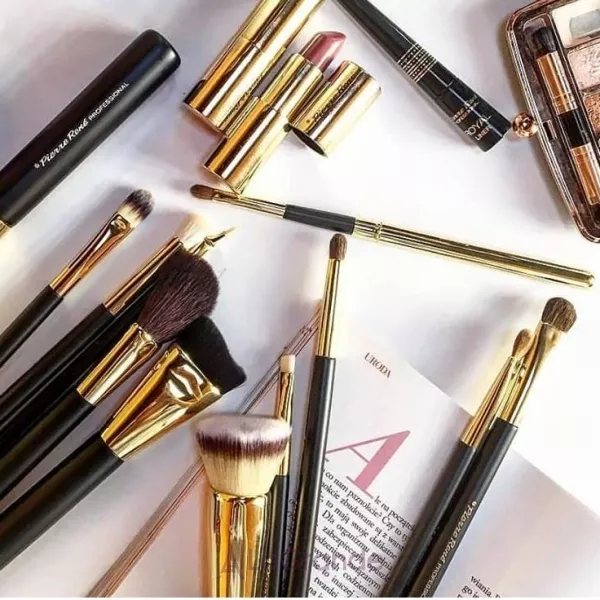 Pierre Rene 206 Mini Brush For Eye Shadows ������� ��� �������������� ����
