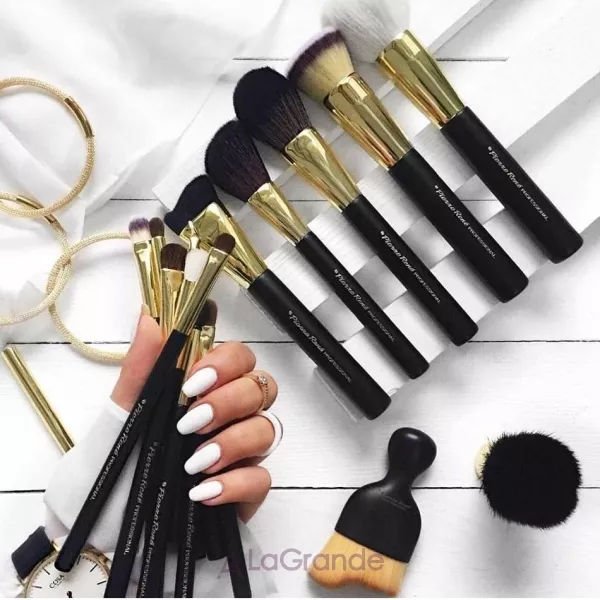 Pierre Rene 207 Maxi Brush For Eye Shadows ������� ��� �������������� ����