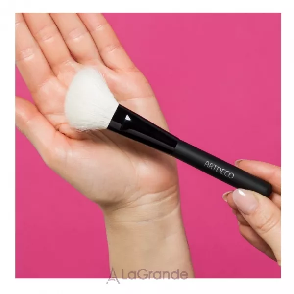 Artdeco Blusher Brush 2019 �������� �� ����������� ����� ��� ����� � ����������