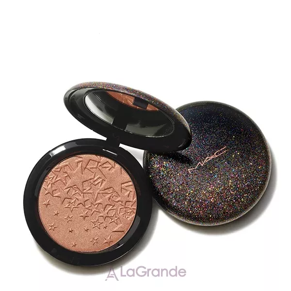 M.A.C Opalescent Powder Starring You Collection ���������