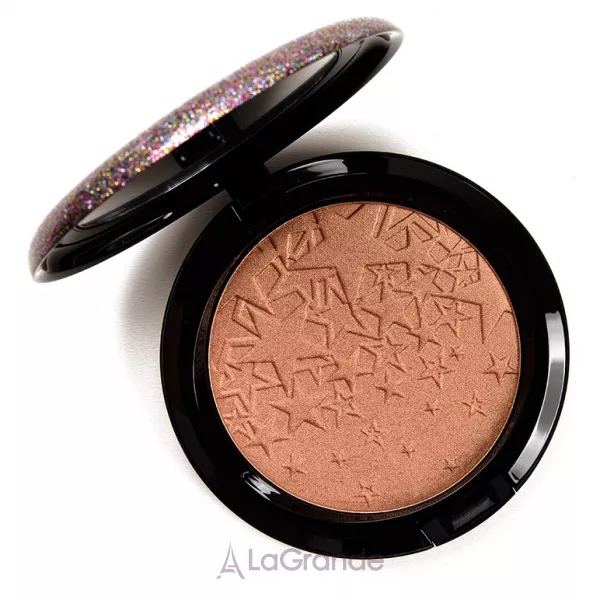 M.A.C Opalescent Powder Starring You Collection ���������