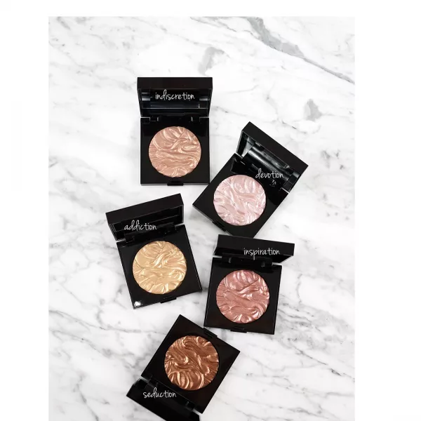 Laura Mercier Face Illuminator Powder �����-��������� ��� �������