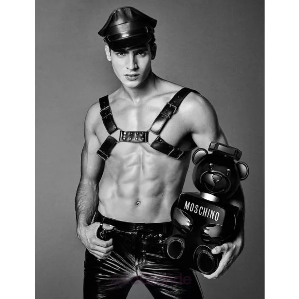Moschino Toy Boy ����� ( ��������������� ���� 50 �� + ������� ����� ������ 50 �� + ���� ��� ���� 50 �� )