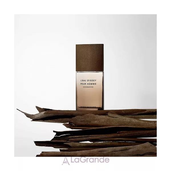 Issey L' Eau  d'Issey pour Homme Wood & Wood Eau de Parfum Intense ��������������� ���� (������)