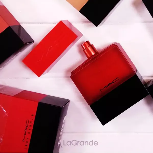 M.A.C Lady Danger Shadescent ��������������� ���� (������)