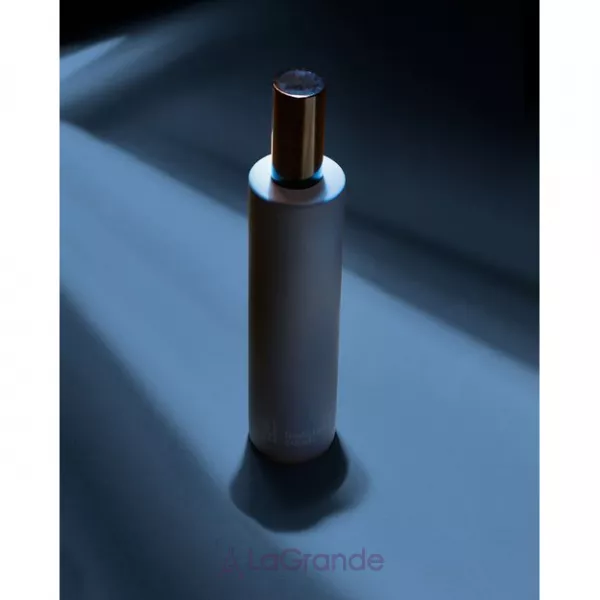 Sous Le Manteau Fontaine Royale ����������� ����