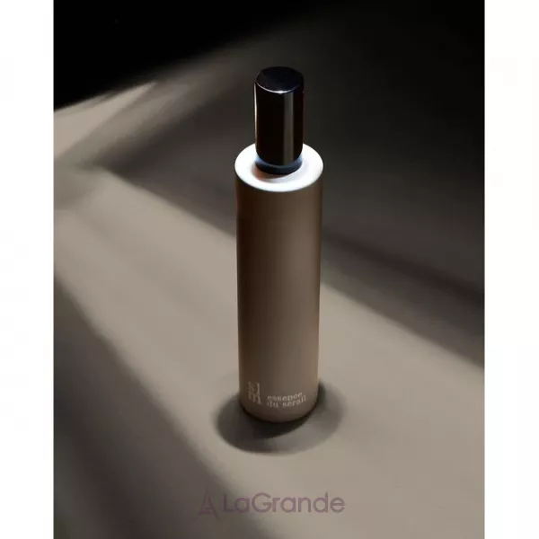 Sous Le Manteau Essence Du Serail ��������������� ����