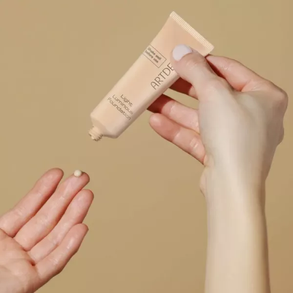 Artdeco Light Luminous Foundation ��������� ����