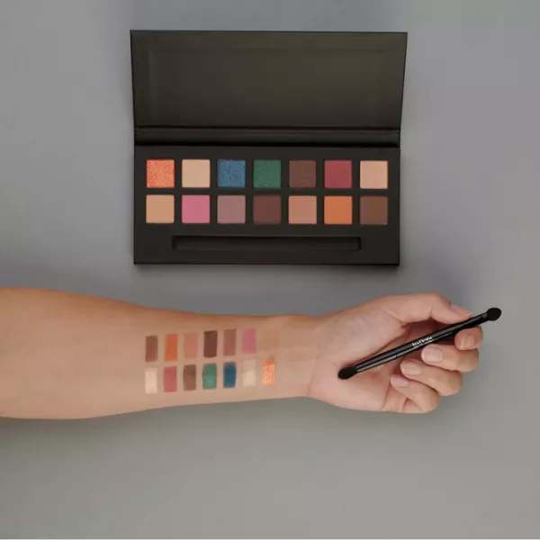 IsaDora Color Burst Eyeshadow Palette ������� ���� ��� ����