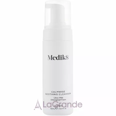 Medik8 Calmwise Soothing Cleanser     