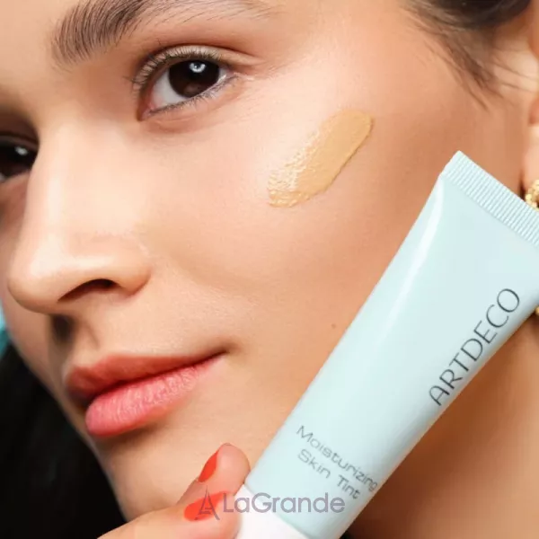 Artdeco Moisturizing Skin Tint ����������� ��������� ����
