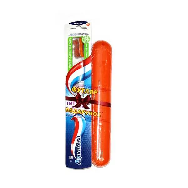 Aquafresh Intense Clean Medium ����� (������ ����� + ������)