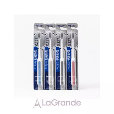 Median Gum Science Toothbrush      